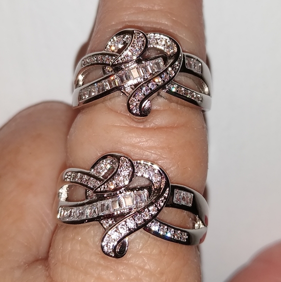 NWT WHITE SAPPHIRE HEART RING - Picture 2 of 8